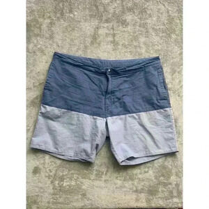 Patagonia Shorts Men's Sz 40 100% Organic 7" Blue Two Tone Casual Flat Front